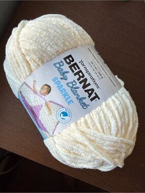 Bernat Baby Blanket Plush Yarn Sparkle - Moonlight Sparkle Cream White